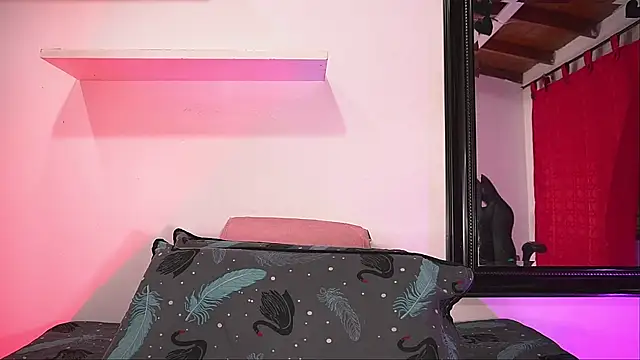 alexaa walker online show from October 6, 2025, 11:55 am