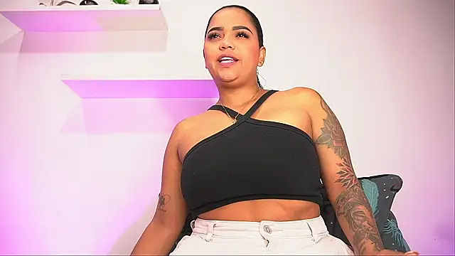 alexaa walker online show from September 13, 2025, 11:54 am