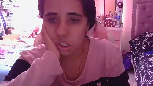 annarose19 online show from March 3, 2025, 7:39 pm