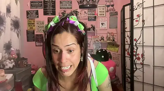 Snapshot of latinacubana chatting on March 8, 2025, 9:28 am latinacubana online show from March 8, 2025, 9:28 am