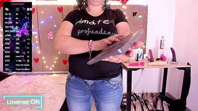 Zaly mature online show from October 25, 2025, 2:33 am