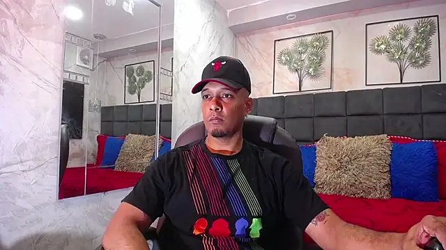 Snapshot of liam_howard chatting on February 22, 2025, 1:24 pm liam howard online show from February 22, 2025, 1:24 pm