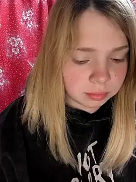 Zuli Kiska online show from March 11, 2025, 9:26 pm