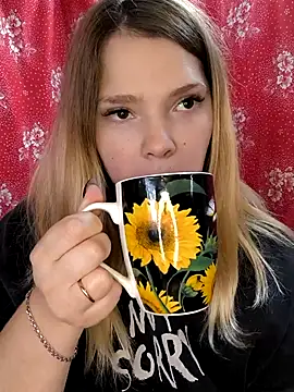 Zuli Kiska online show from November 15, 2025, 12:20 pm