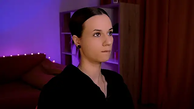 ItsAlisia online show from October 9, 2025, 12:49 pm