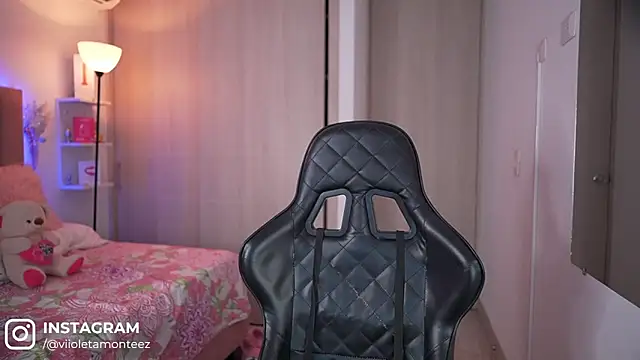 RubiOberli online show from March 20, 2026, 3:51 am