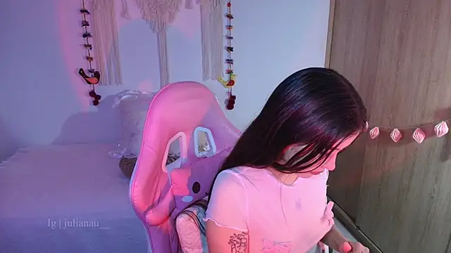 iriswest  online show from April 6, 2026, 1:12 am