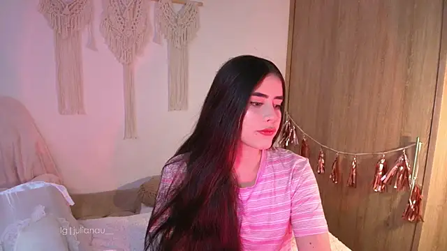 Snapshot of iriswest_ chatting on May 24, 2026, 2:00 am iriswest online show from May 24, 2026, 2:00 am