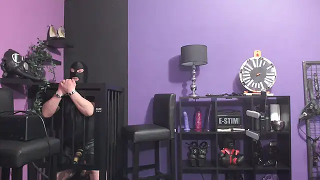 beauty-of-pain online show from March 2, 2025, 12:47 pm