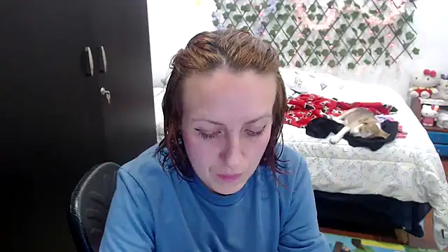 Snapshot of kittykalor09 chatting on February 11, 2026, 2:00 am kittykalor09 online show from February 11, 2026, 2:00 am