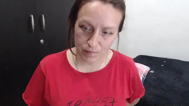 kittykalor09 online show from April 7, 2026, 4:14 am