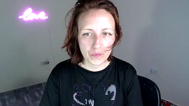 kittykalor09 online show from April 12, 2026, 10:24 pm