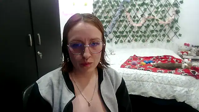 Snapshot of kittykalor09 chatting on February 10, 2026, 2:21 am kittykalor09 online show from February 10, 2026, 2:21 am