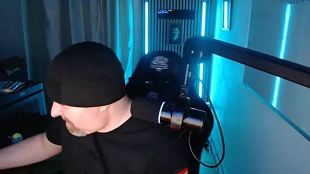 DerPornoPete online show from November 30, 2025, 1:39 am