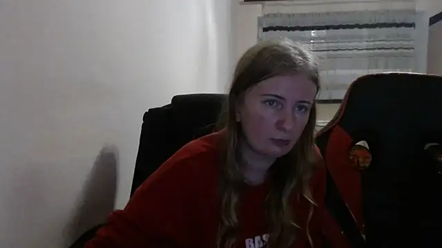 PeterAndJen online show from November 18, 2025, 7:17 pm