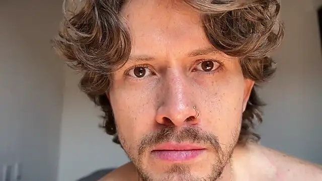 mcklister kinky feets online show from April 18, 2026, 4:42 pm