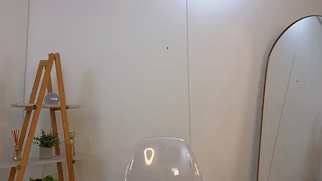 Snapshot of bella__adams chatting on June 17, 2026, 12:04 pm bella adams online show from June 17, 2026, 12:04 pm