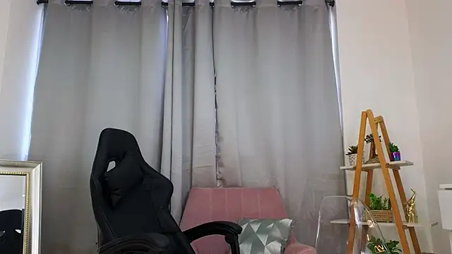 bella  adams online show from March 14, 2025, 10:49 pm