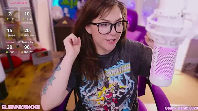 JennKenobi online show from March 4, 2025, 10:27 pm