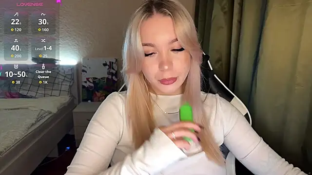 Snapshot of ariashaa chatting on November 10, 2025, 4:34 pm ariashaa online show from November 10, 2025, 4:34 pm