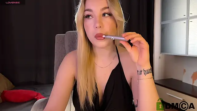 ariashaa online show from April 8, 2026, 11:12 am