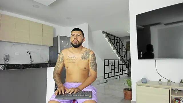 DulceRomance online show from February 5, 2025, 3:55 am