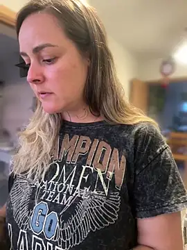 Snapshot of misslulipop chatting on March 8, 2025, 11:28 pm misslulipop online show from March 8, 2025, 11:28 pm