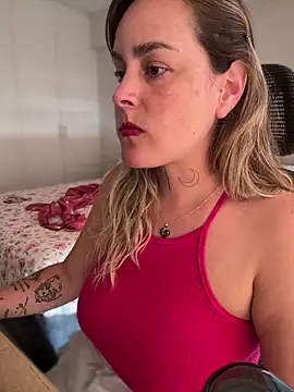 Snapshot of misslulipop chatting on March 11, 2025, 8:20 pm misslulipop online show from March 11, 2025, 8:20 pm