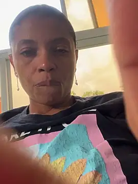 Snapshot of angelica_af chatting on December 18, 2024, 8:57 pm angelica af online show from December 18, 2024, 8:57 pm