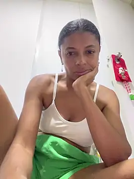 Snapshot of angelica_af chatting on December 19, 2024, 2:01 am angelica af online show from December 19, 2024, 2:01 am