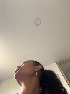 Snapshot of angelica_af chatting on December 10, 2024, 9:00 pm angelica af online show from December 10, 2024, 9:00 pm