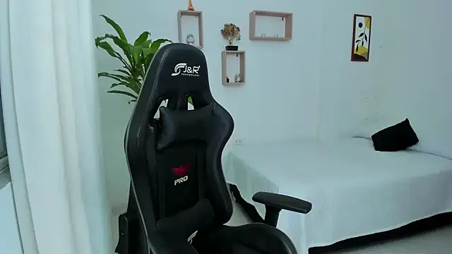 tamy shine87 online show from February 22, 2025, 3:12 am