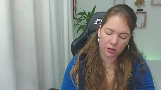 Snapshot of tamy_shine87 chatting on February 23, 2025, 2:07 am tamy shine87 online show from February 23, 2025, 2:07 am