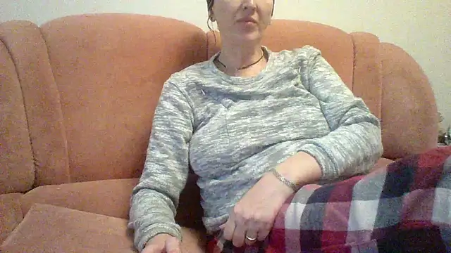 MssAngela online show from October 16, 2025, 1:41 pm