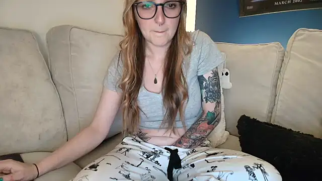 short sweetpea online show from September 29, 2025, 9:42 pm