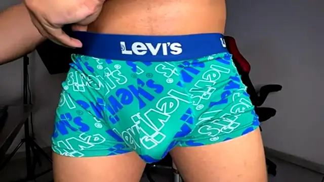 jordylatin20 online show from September 27, 2025, 11:11 pm