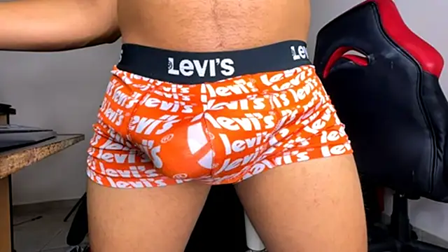 jordylatin20 online show from November 23, 2025, 11:15 pm