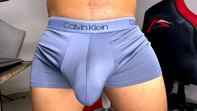 jordylatin20 online show from November 25, 2025, 11:16 pm