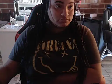 Hilarybunnyy online show from October 25, 2025, 5:13 pm