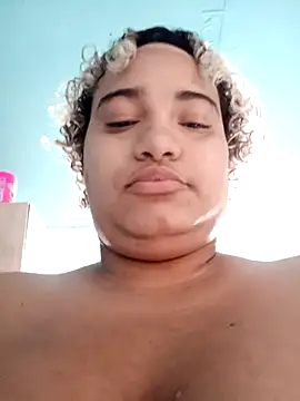 Hilarybunnyy online show from February 2, 2026, 7:24 pm