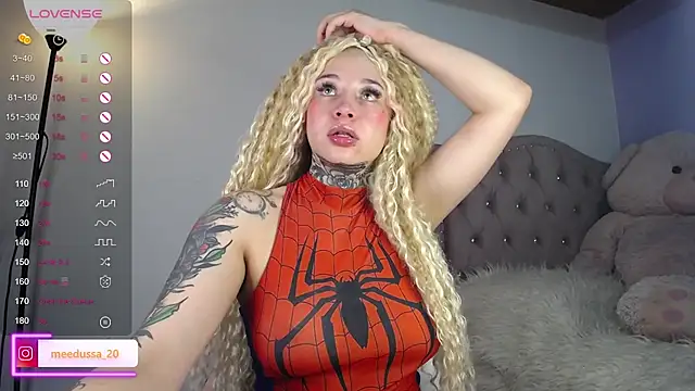 meedussa 20  online show from December 17, 2024, 8:56 am