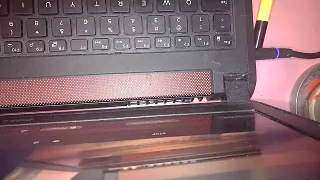 atlwebbie75 online show from October 3, 2025, 1:34 pm