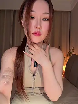 Snapshot of sphynx-_- chatting on July 19, 2026, 12:57 pm sphynx- - online show from July 19, 2026, 12:57 pm