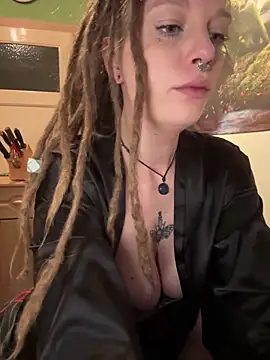 MenaDreadfull online show from February 21, 2025, 7:01 am