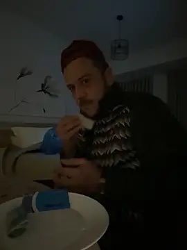 1Aleks13 online show from November 11, 2025, 10:04 pm