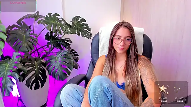 StacyConner online show from July 18, 2026, 7:55 pm