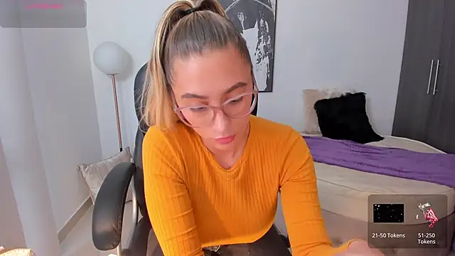 StacyConner online show from February 8, 2025, 10:08 pm