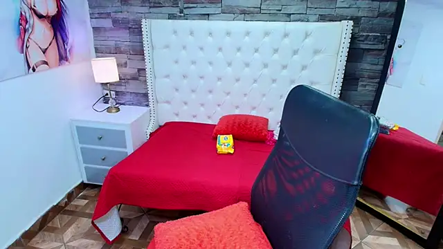 TRINY TS online show from April 8, 2026, 3:30 am