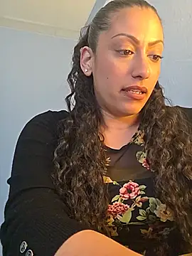 Nikkierosee online show from May 28, 2026, 10:04 pm