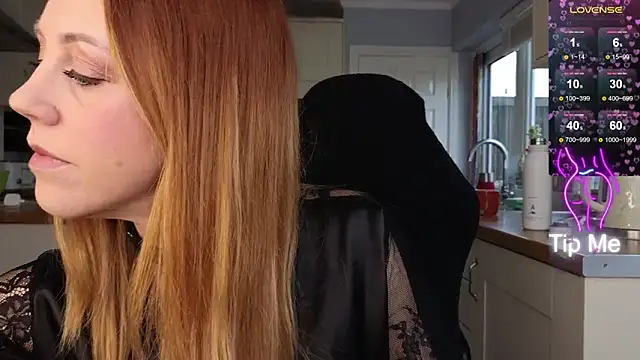 Snapshot of stripmequick chatting on February 25, 2025, 10:48 am stripmequick online show from February 25, 2025, 10:48 am